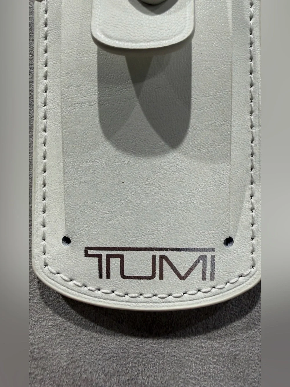 NEW IN BOX Tumi 3.625” x 2.25” Leather Luggage Name Tag w/ Buckle - IVORY WHITE